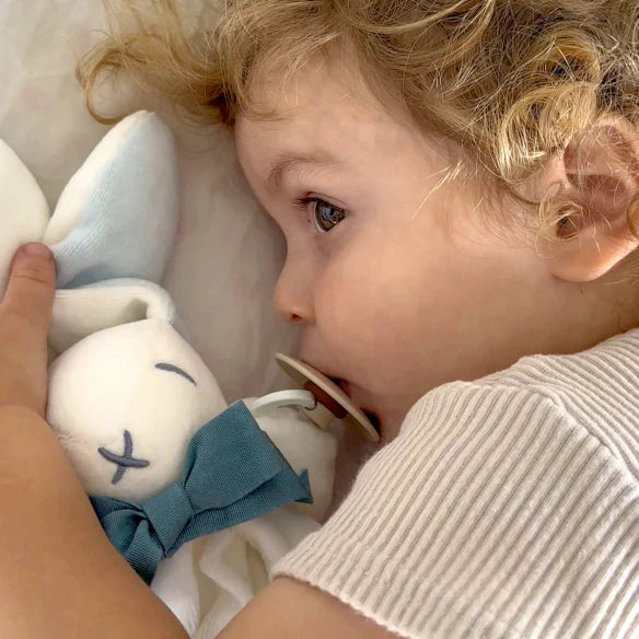 Oscar The Bunny Comforter - Organic Dummy Holder (Unboxed)